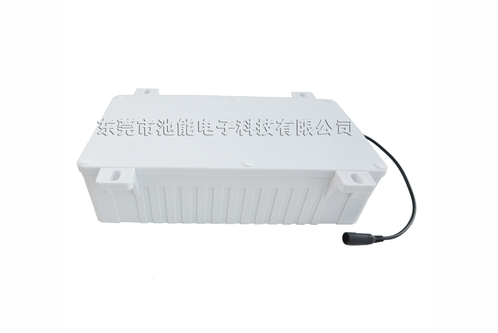 12.8V30Ah帶防水外殼磷酸鐵鋰電池/太陽(yáng)能路燈鋰電池